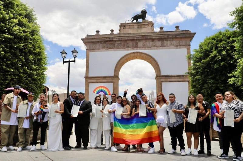 Realiza el registro civil 10 matrimonios igualitarios en León