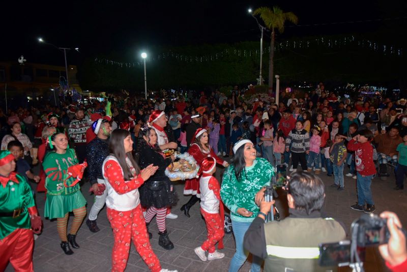 Desfile navideño Villagrán