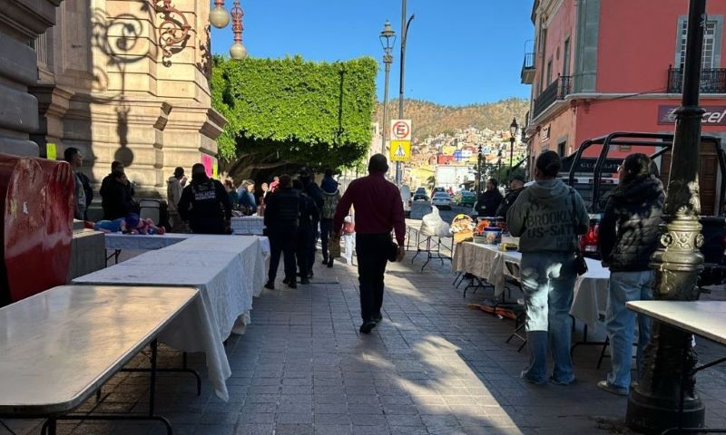 Locatarios en la calle