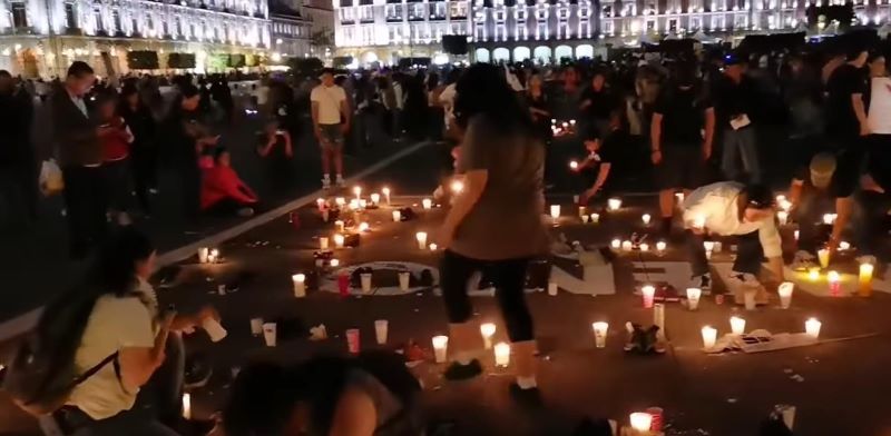 Vigilia en el Zócalo