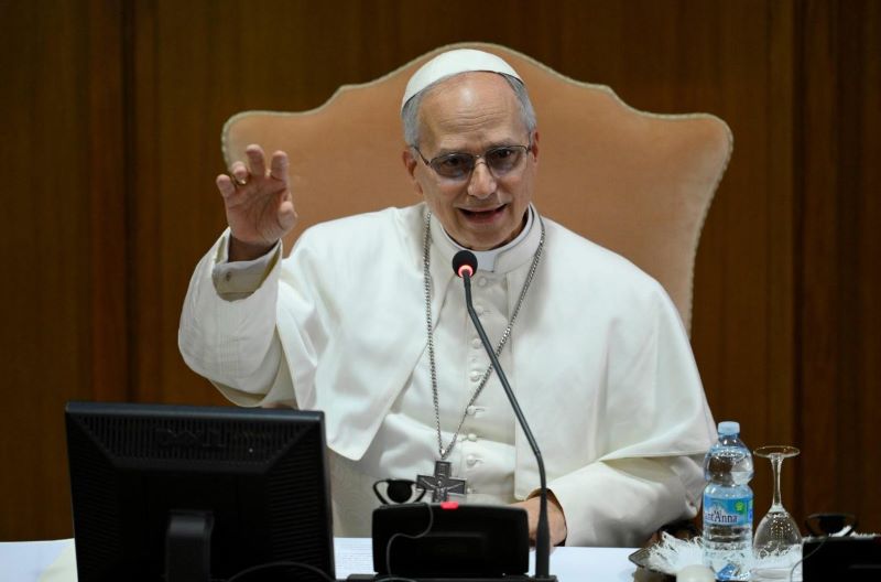 El Papa León XIV durante el encuentro con el Colegio Cardenalicio.
