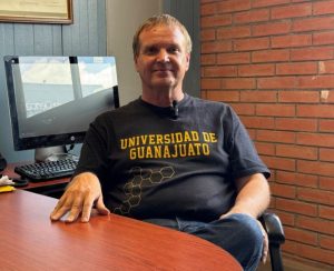 Lari Arthur Viianto, profesor-investigador de la UG.