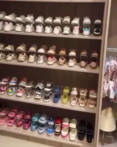 Zapatos de la hija de Samuel García