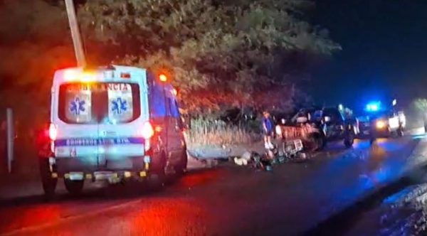 Motociclista choca y muere