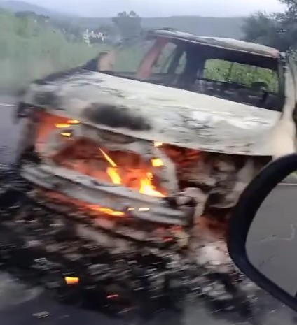 Coche incendiado Valle de Santiago