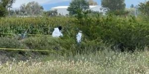 Cuerpo sin vida en canal de riego.