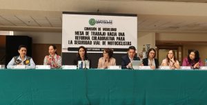 Diálogo con motociclistas