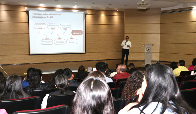 El director en jefe del Senasica, Javier Calderón Elizalde, inauguró el taller Medidas sustentables para erradicar al GBG
