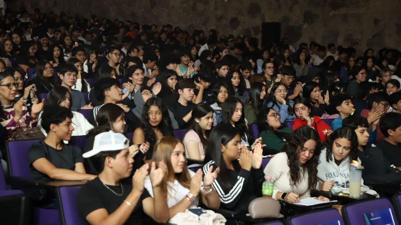 Estudiantes del CNS de la UG.