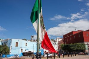 Izamiento de la Bandera