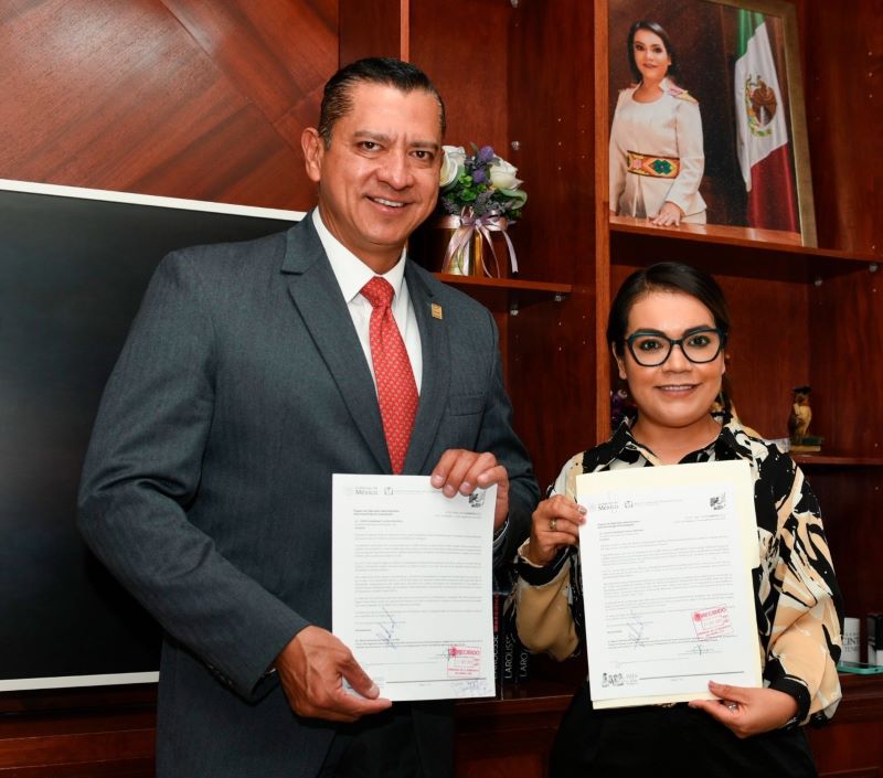 Marco Antonio Hernández Carrillo y Cintia Teniente.