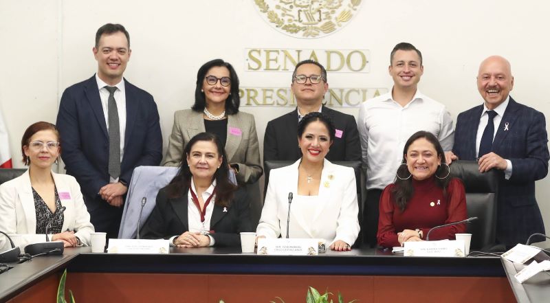 Comisión de salud del Senado de la República.