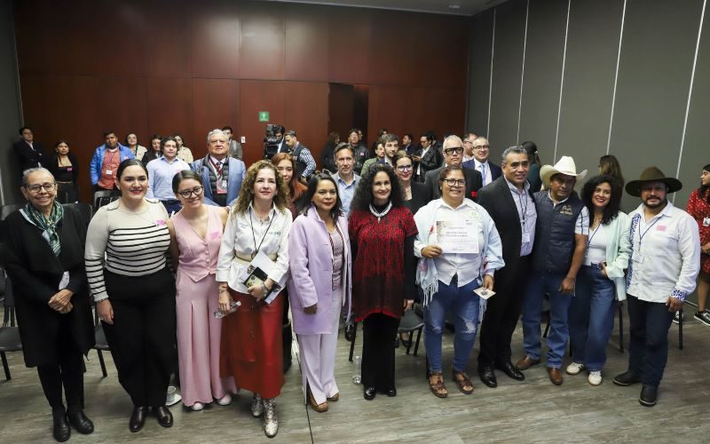 Foro Impuestos justos y cultura líquida