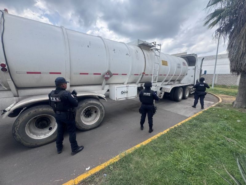 Tractocamión huachicolero