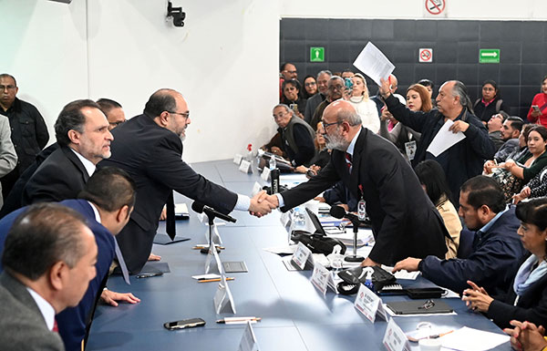 UNAM mesa de trabajo de revisión salarial.