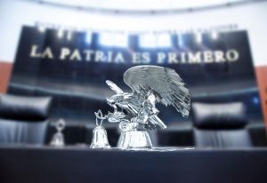 Campanilla de la presidencia de la Mesa Directiva del Senado de la República.