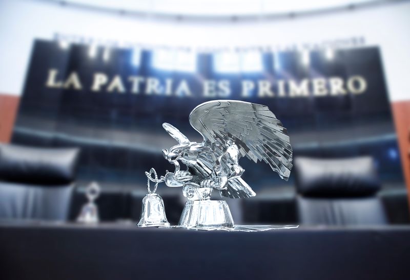 Campanilla de la presidencia de la Mesa Directiva del Senado de la República.