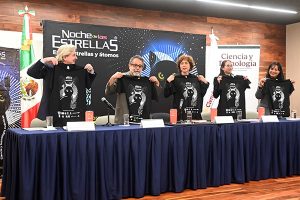 Conferencia de prensa Noche de Estrellas.