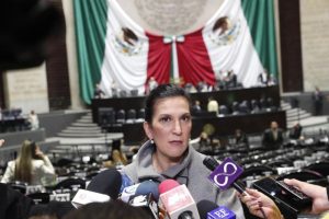 Diputada Kenia López Rabadán.