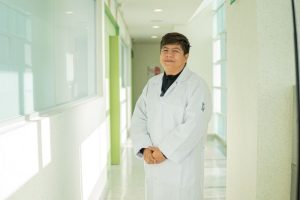 Doctor César Abraham Estrada Aguirre.