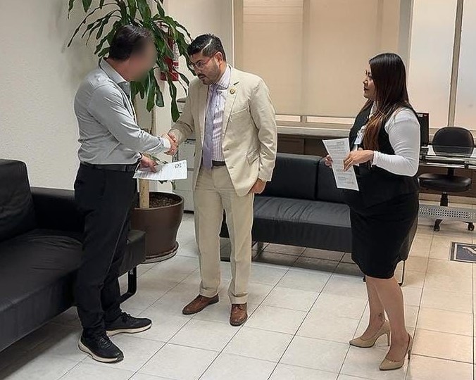 Entrega de documentación de coches