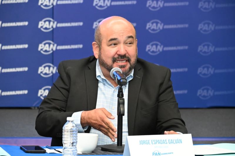 Diputado Jorge Espadas Galván.