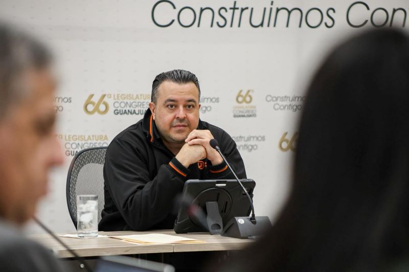 Diputado Rodrigo González Zaragoza, coordinador del GPMC.
