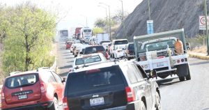 Embotellamientos en el túnel El Laurel
