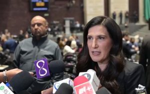 Diputada Kenia López Rabadán.