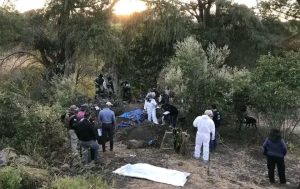 Fosa con 33 cuerpos Juventino Rosas