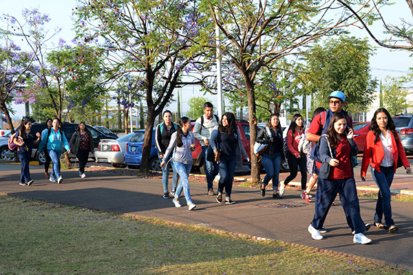 Estudiantes universitarios