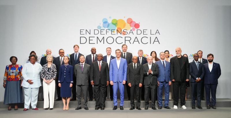 Cumbre en Defensa de la Democracia