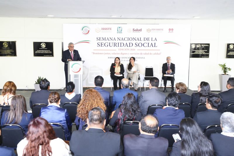 Senador Alfonso Cepeda Salas, presidente de la Comisión de Seguridad Social.