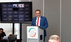 senador Juan Carlos Loera