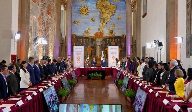 Autoridades educativas del país.