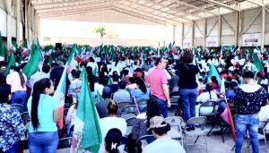Concentración de morenistas en Celaya.