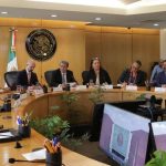 Recibe Ricardo Monreal propuesta del Consejo General del INE en materia electoral; pide posponerla