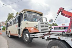 Camión de pasajeros retirado
