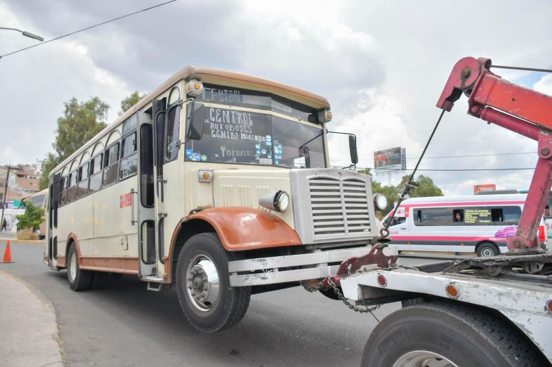 Camión de pasajeros retirado