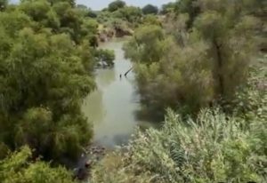 Cuerpo sin vida en el río Lerma.