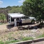 Los cuerpos sin vida de un hombre y una mujer fueron tirados en camino de terracería paralelo al Eje Metropolitano