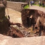 Está por cumplirse un año de la apertura de un socavón en el Antiguo Camino a Marfil y no ha sido reparado