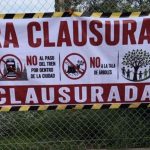 Marcha y clausura simbólica en las obras de construcción de las vías del tren de pasajeros en Celaya