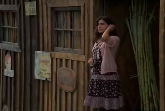 Escena de la película Pueblo de Madera.