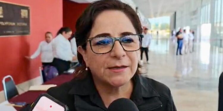 Laura Velázquez Alzúa