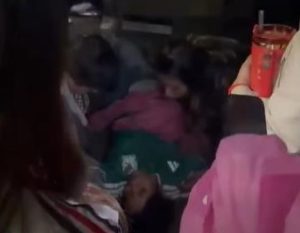 Mujer inconsiente