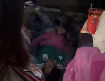Mujer inconsiente