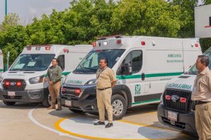 Ambulancias nuevas del IMSS.
