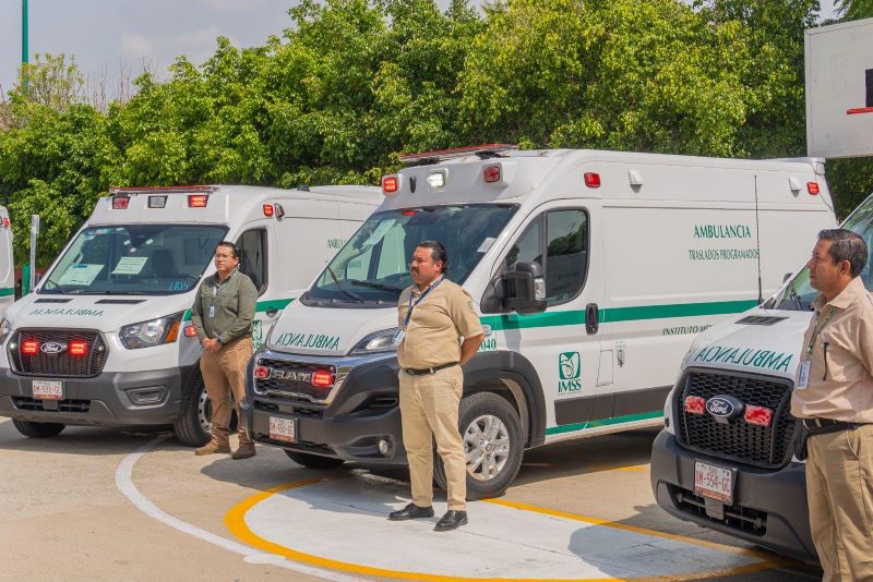 Ambulancias nuevas del IMSS.