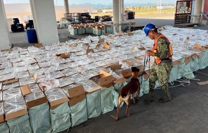 Carga ilícita de cigarrillos asiáticos.